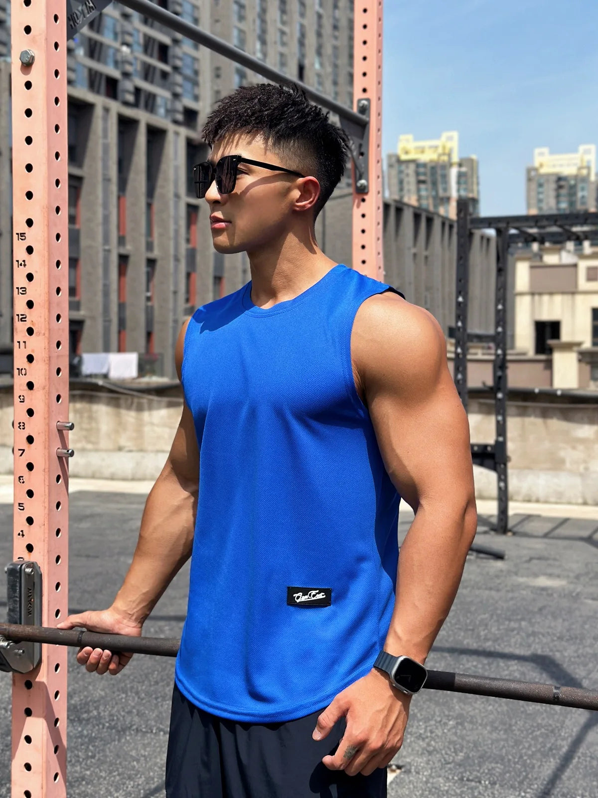 Mens Gym Tank Top Men Fitness Sleeveless Shirt Male Mesh Breathable Fitness Sports Vest Undershirt Gyms Running Vest Men